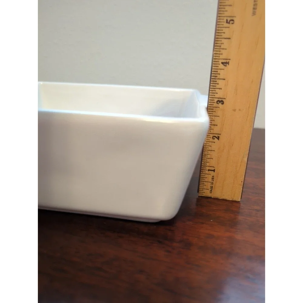 Rae Dunn XOXO Casserole Baking Serving Dish 9x9 White Ceramic Hearts Magenta